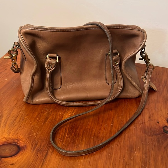 Coach Handbags - VINTAGE Coach bag